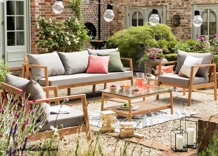 Outdoor Furniture Trends: Create a Cozy Backyard